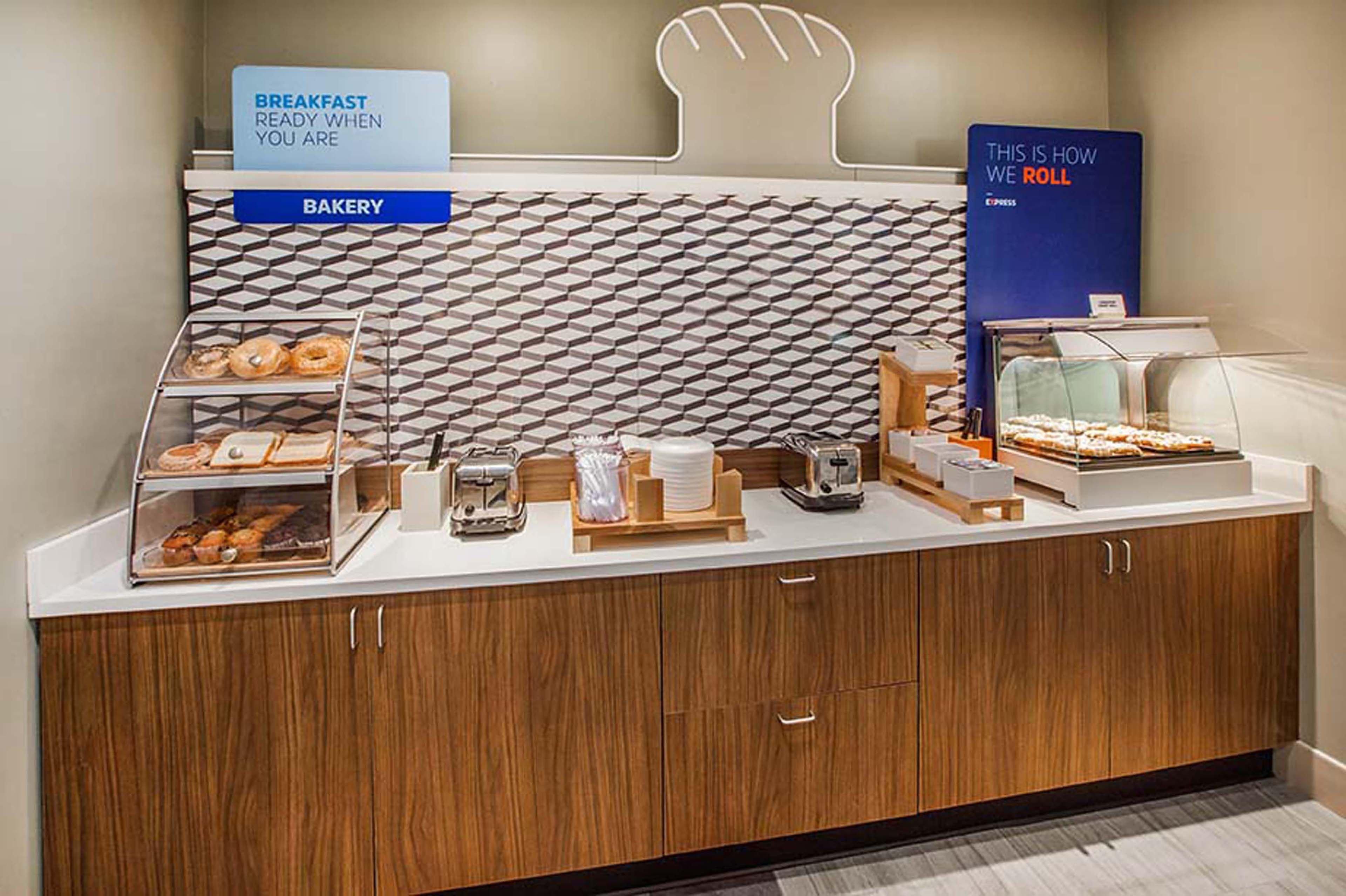 Holiday Inn Express & Suites Dayton South - I-675 By Ihg Shanersville Extérieur photo